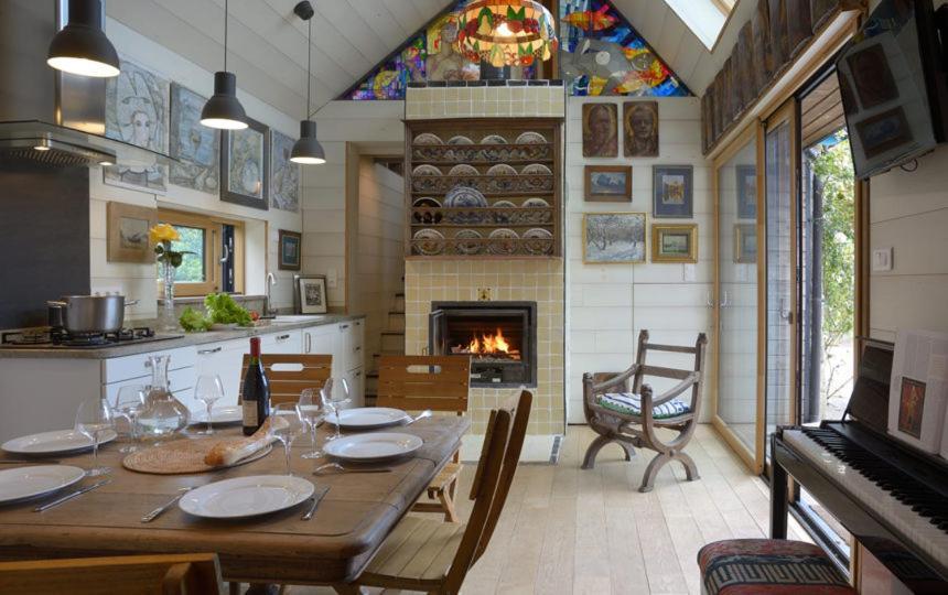 Mousterlin Cottage フエナン エクステリア 写真