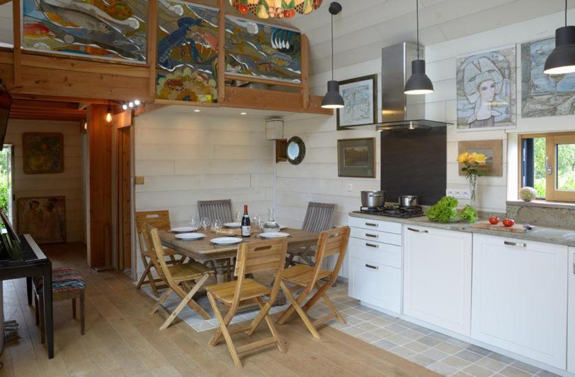 Mousterlin Cottage フエナン エクステリア 写真